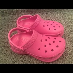Platform Crocs in Pink